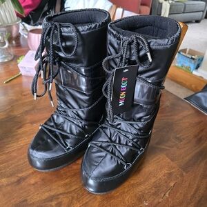 Black Moon Boots Icon 35/38 only